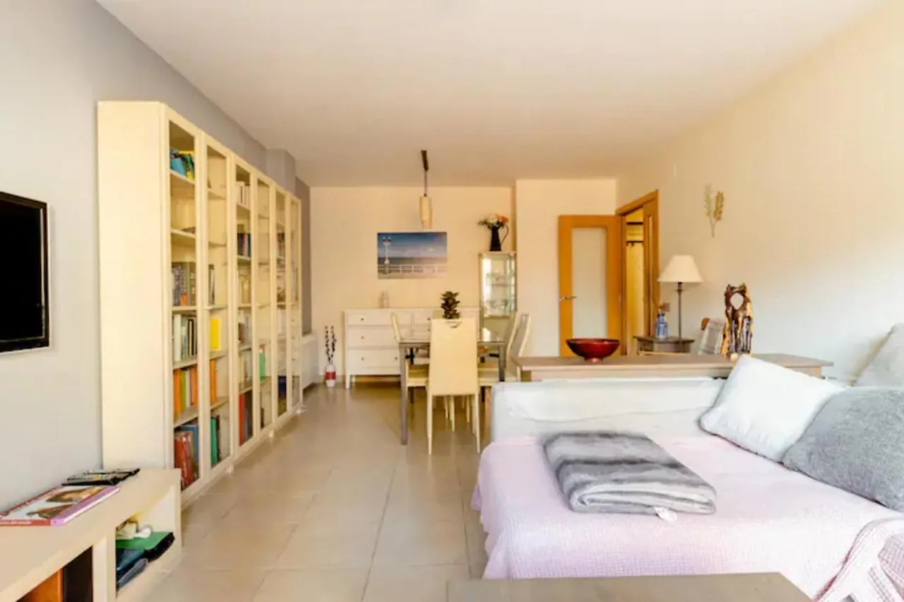 Apt.P/5 15Min From Barcelona And Beaches W/Terrace 圣阿德里安-德贝索斯 公寓